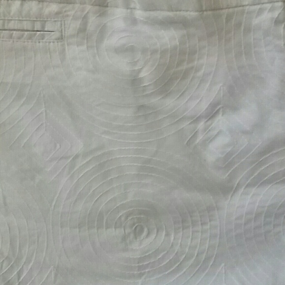 NWT, Apostrophe  Nice Shorts - Picture 3 of 4